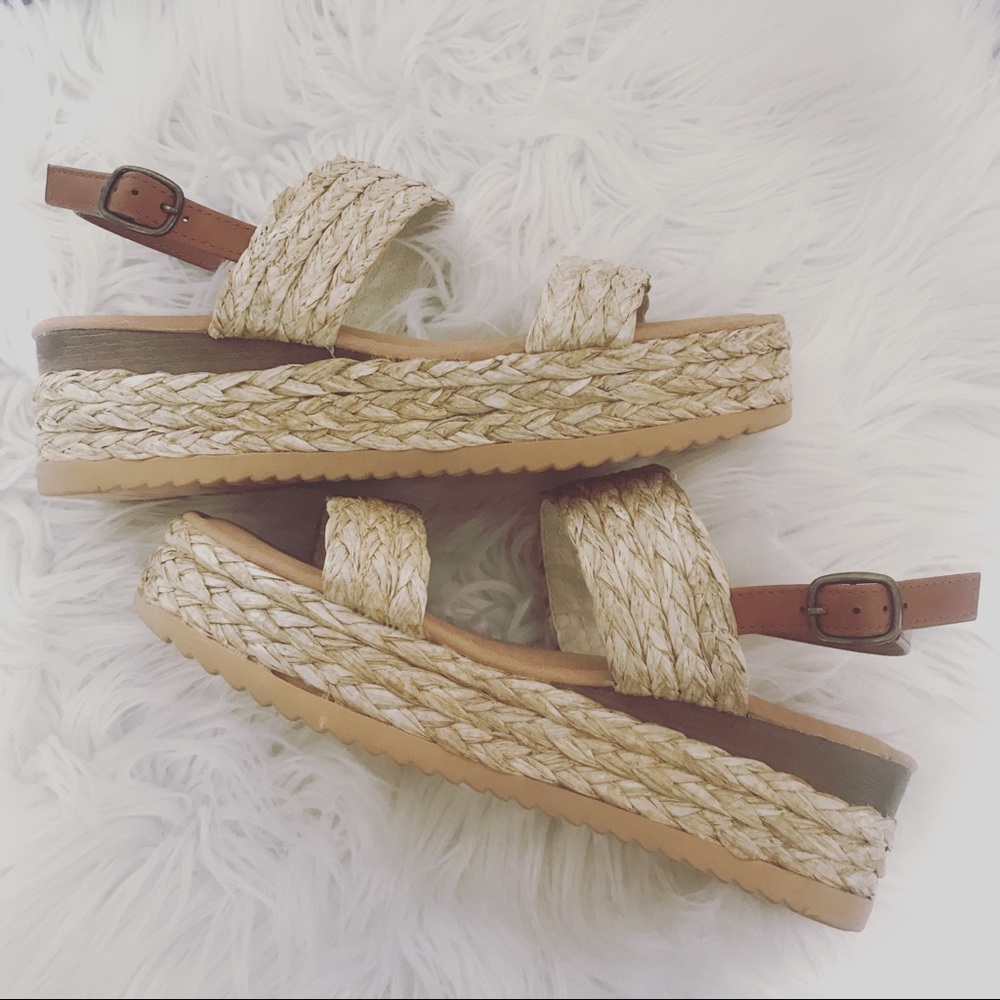 BAMBOO Platforms Sandals SIZE 7